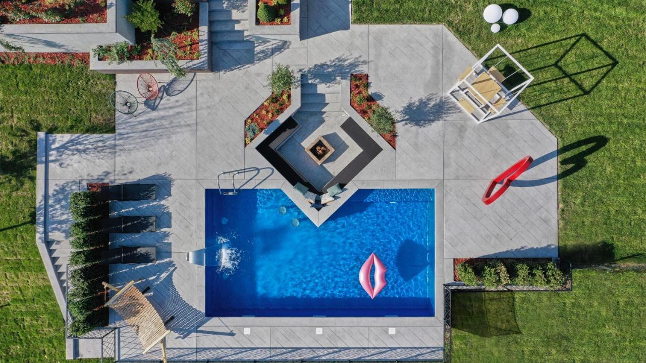 Riverside Pool Villa-Sremski Karlovci Ngoại thất bức ảnh