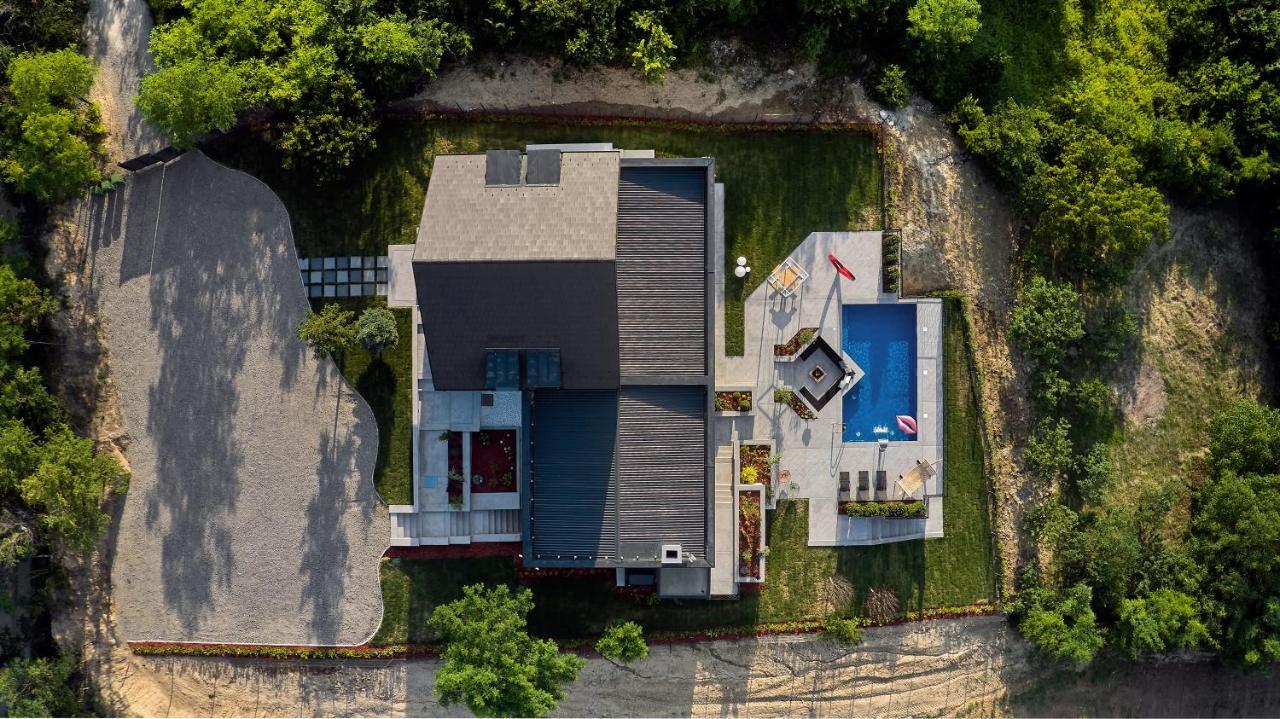 Riverside Pool Villa-Sremski Karlovci Ngoại thất bức ảnh